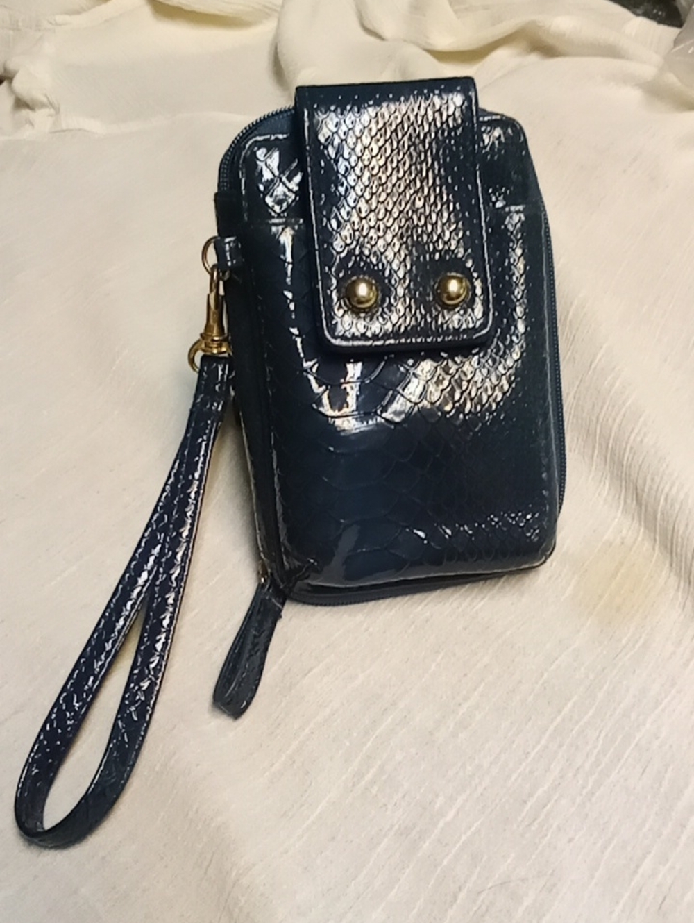 Women’s Navy Blue Faux Croc Wristlet Wallet